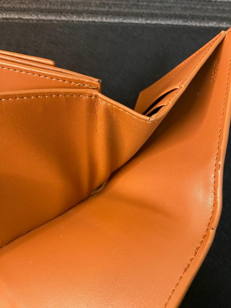CELINE 三つ折財布