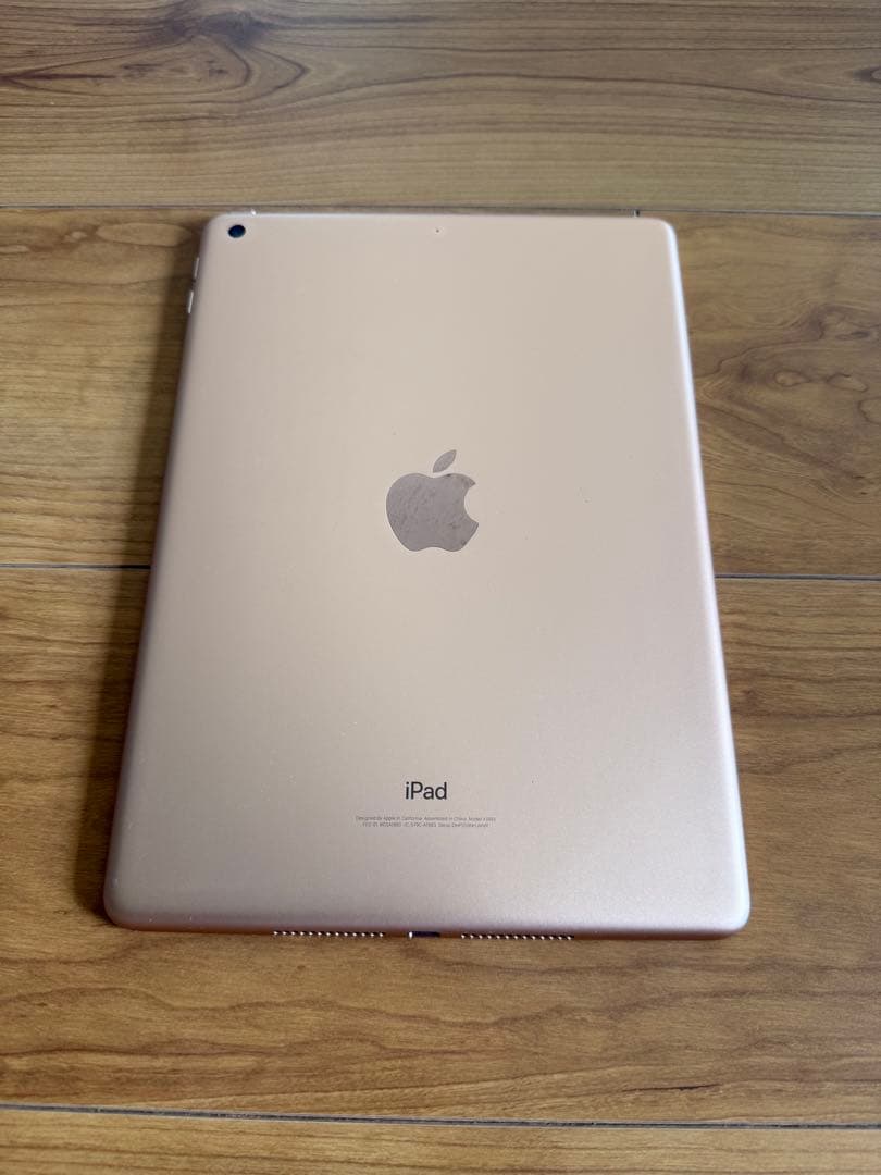 く*O様 Apple iPad (第6世代)32GBレザーケース付き 美品　完動