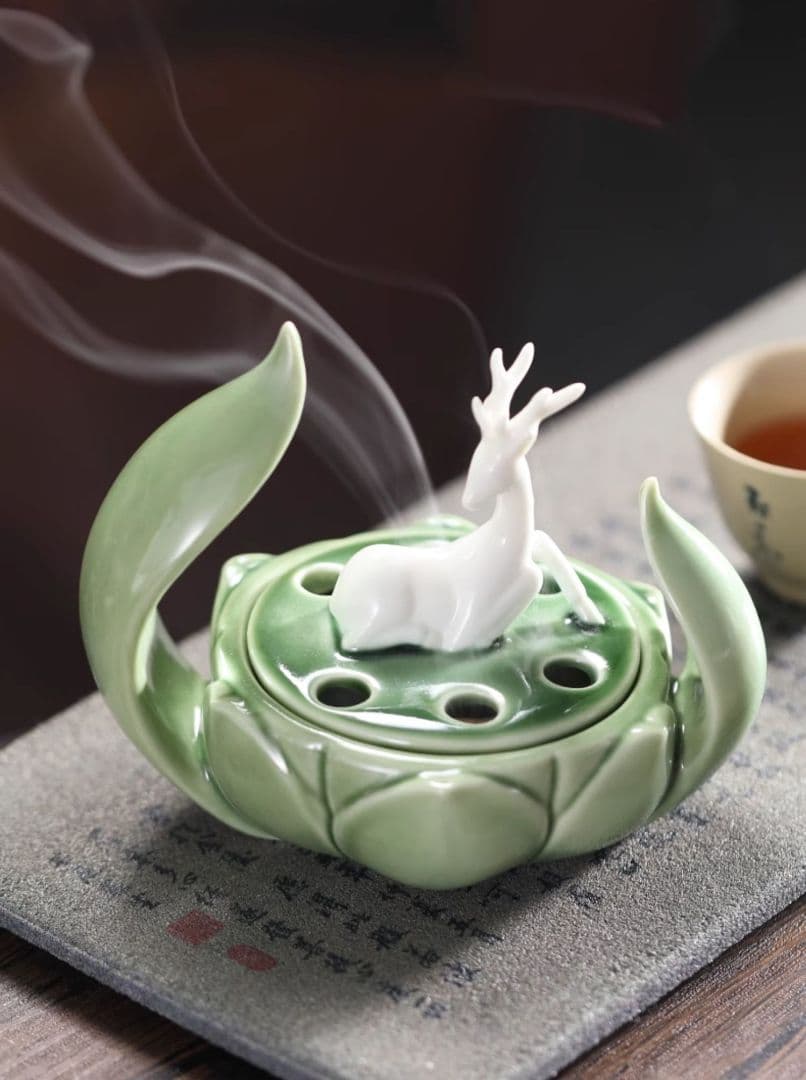一鹿蓮升香炉 陶磁器 香炉 香道具装飾品 工芸品 美術品 置物